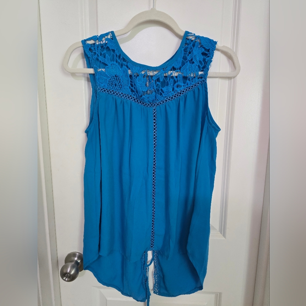Lulumari Teal Sleeveless Blouse with Lace Accents